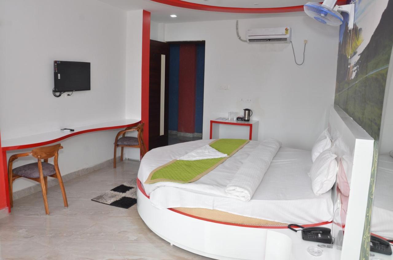 Hotel Blue Bell Raiwala Esterno foto